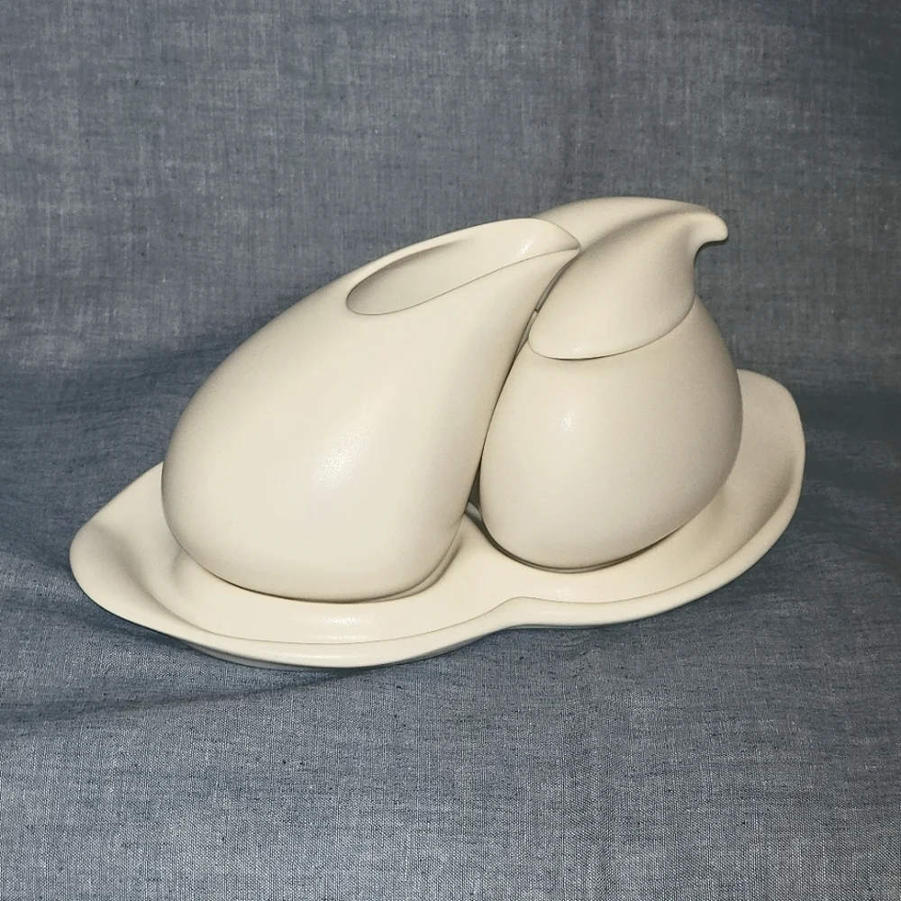 Biomorphic 4 Piece White Porcelain Sugar Creamer Set by Peter Saenger - Picture 2 of 6